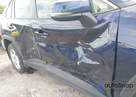 2021 Toyota Rav4 Xle from USA, damaged, VIN JTMP1RFV7MD069110